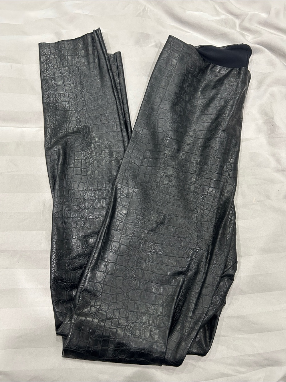 Commando Black Vegan Leather Croc Leggings M